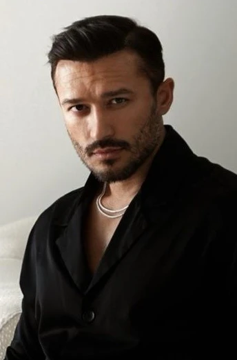 Dr. Mladen Vukić